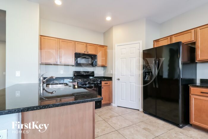Building Photo - 250 N 199th Dr