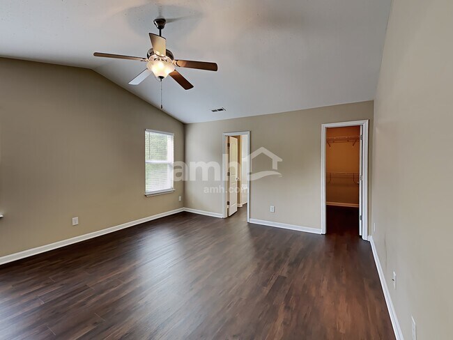 Building Photo - 1300 Cathedral Rock Ct