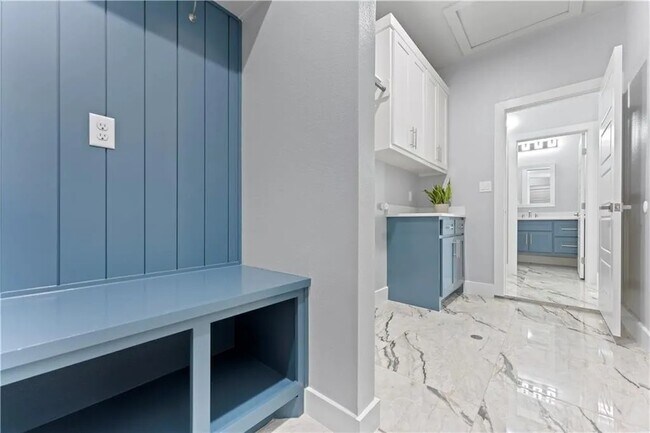 Building Photo - 2610 Lady Andrea Dr