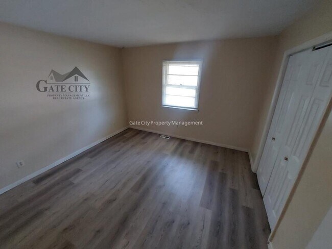 Building Photo - 1610 Brockett Ave