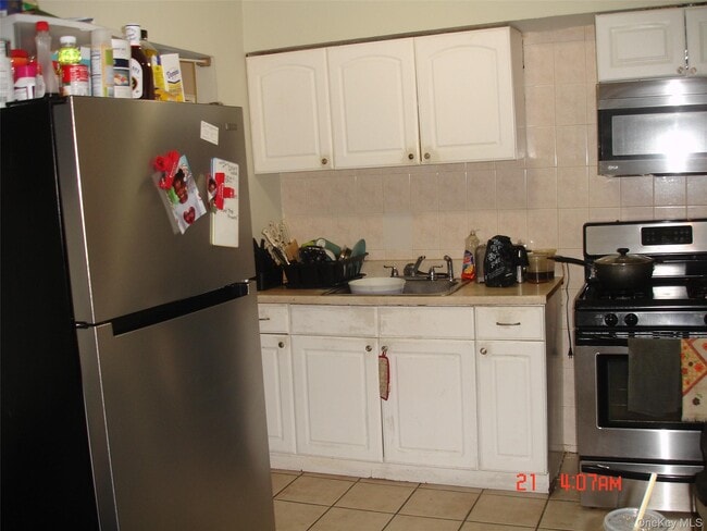 Building Photo - 17 Stewart Ave