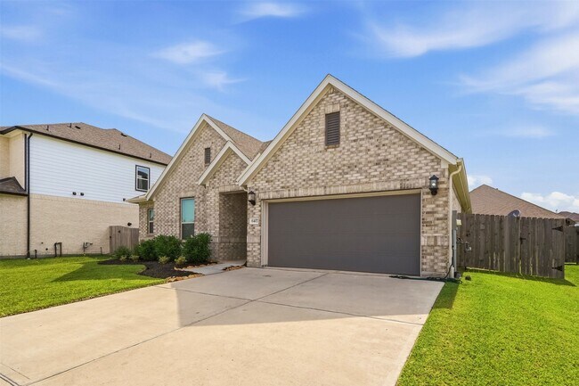 Building Photo - 6407 Amberwood Dr