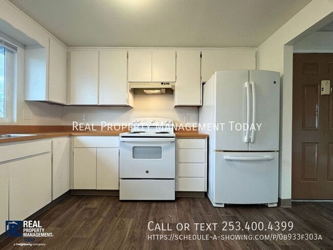 Building Photo - 450 Pearl St