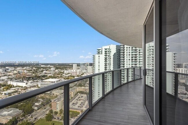 Building Photo - 488 NE 18th St