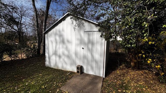 Building Photo - 4358 Lisbon St