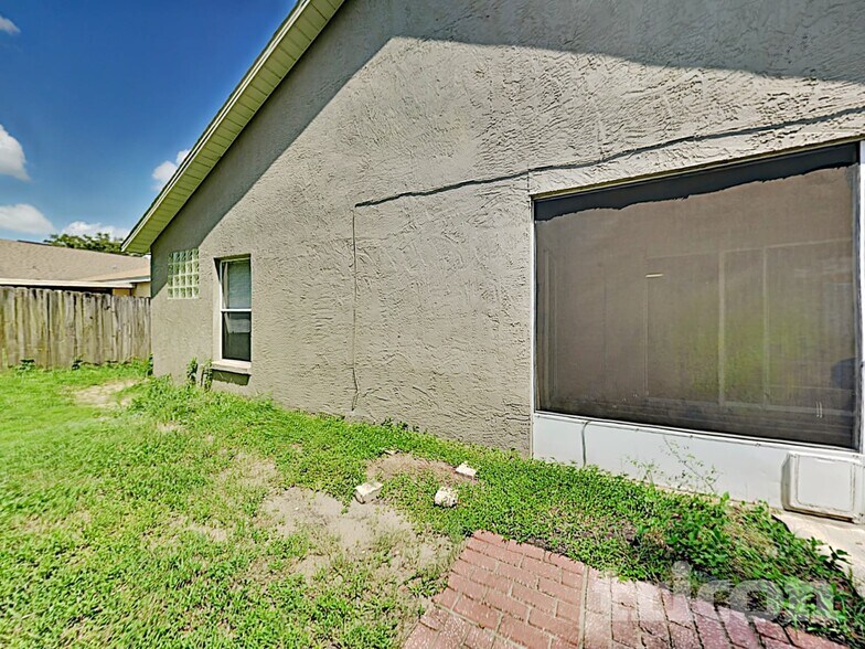 Building Photo - 308 Sonoma Dr