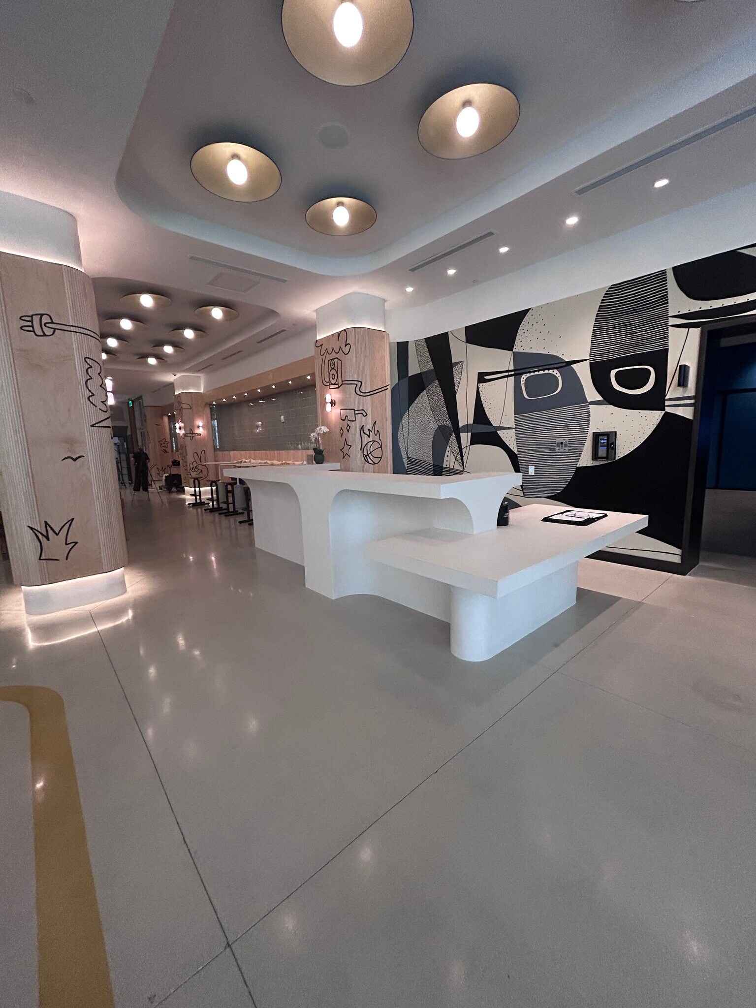 Building Photo - 1940 NW 2nd Ct