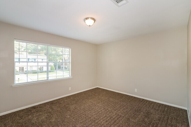Building Photo - 10530 Jaycreek Dr