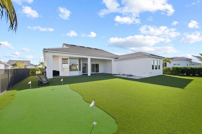 Building Photo - 4727 Estates Cir