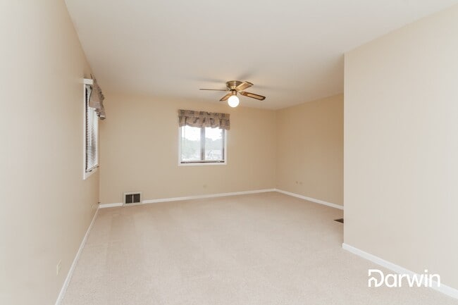 Building Photo - 13100 S Avenue O, Chicago, IL 60633