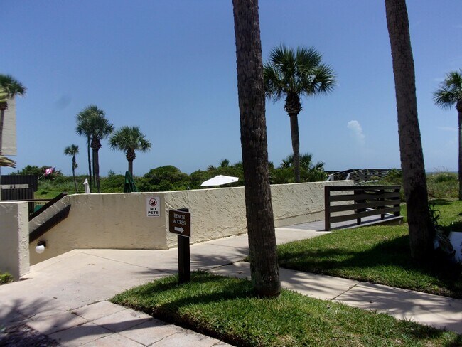 Building Photo - 5650-5A1A A1A S