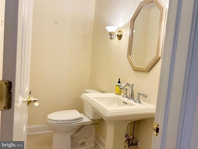Building Photo - 328 Dodds Ln