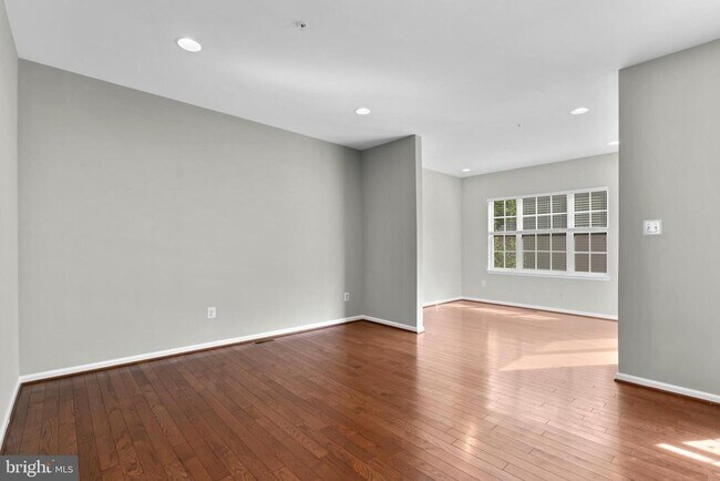 Building Photo - 6704 Saw Mill Ct