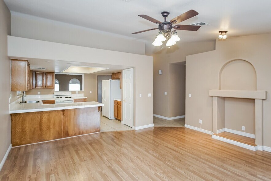 Building Photo - 7125 W Tropical Island Cir