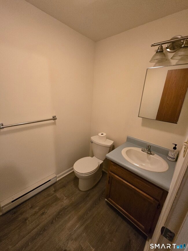 Building Photo - 5 1/2 Lenox Ave