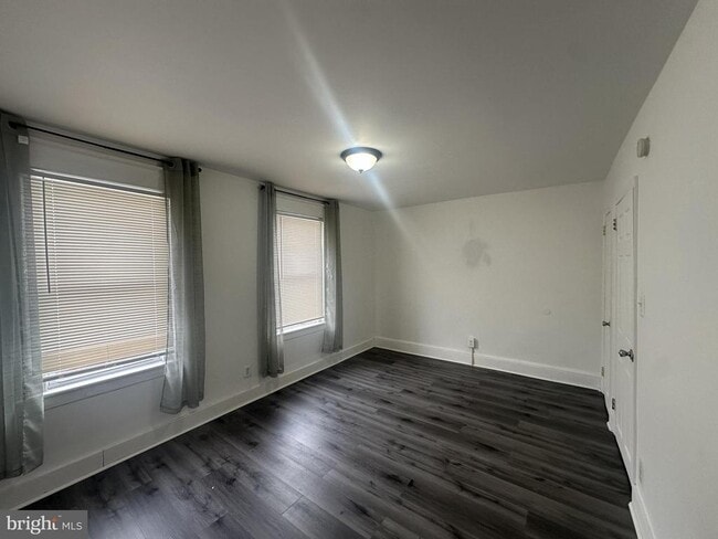 Building Photo - 1613 Edgmont Ave