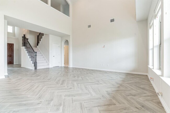 Building Photo - 4425 Shady Hl Ln