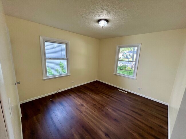 Building Photo - 1000 Kern St