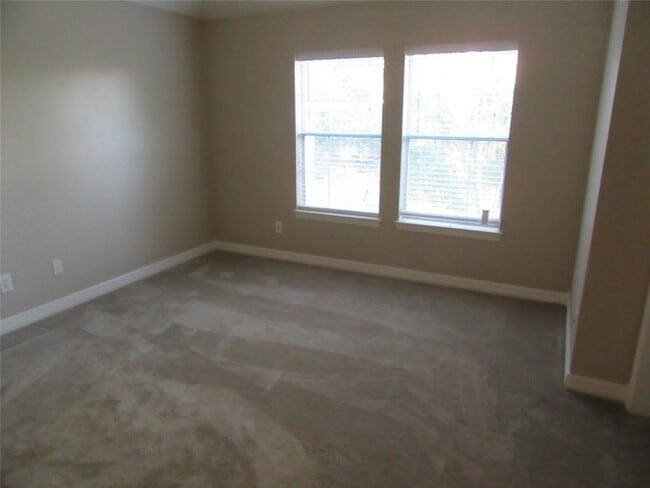 Building Photo - 914 Ivory Ridge Ln