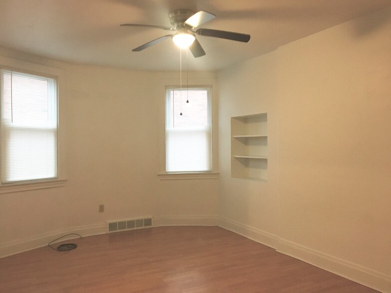 Building Photo - 1044 Welfer St