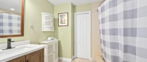 Building Photo - 4665 Oak Hill Dr