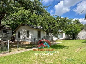 Building Photo - 1007 N LBJ Dr
