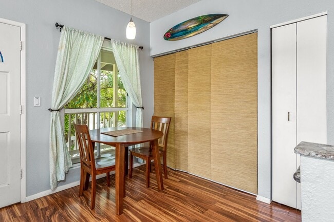 Building Photo - FULLY FURNISHED, 2/1.5 2nd floor condo in Keonekai Villages.