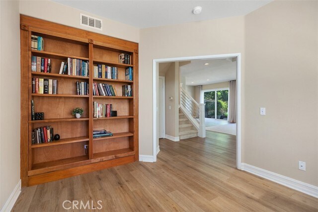 Building Photo - 1 Calle Viveza