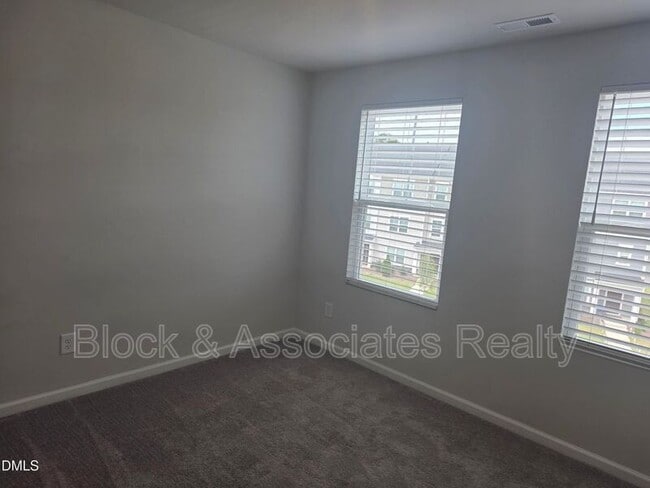 Building Photo - 451 Carolina Spgs Blvd