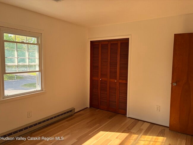 Building Photo - 50 Pleasant View Dr