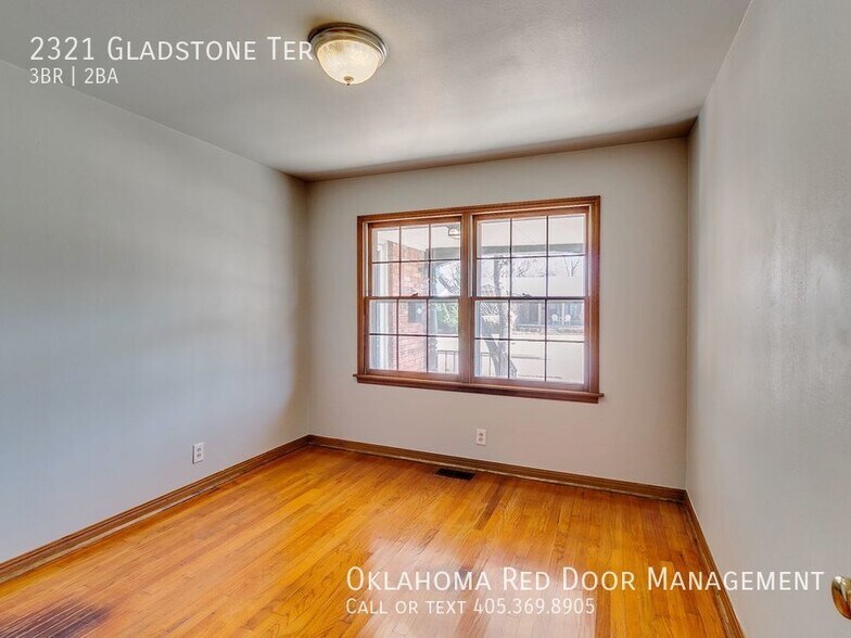 Building Photo - 2321 Gladstone Terrace