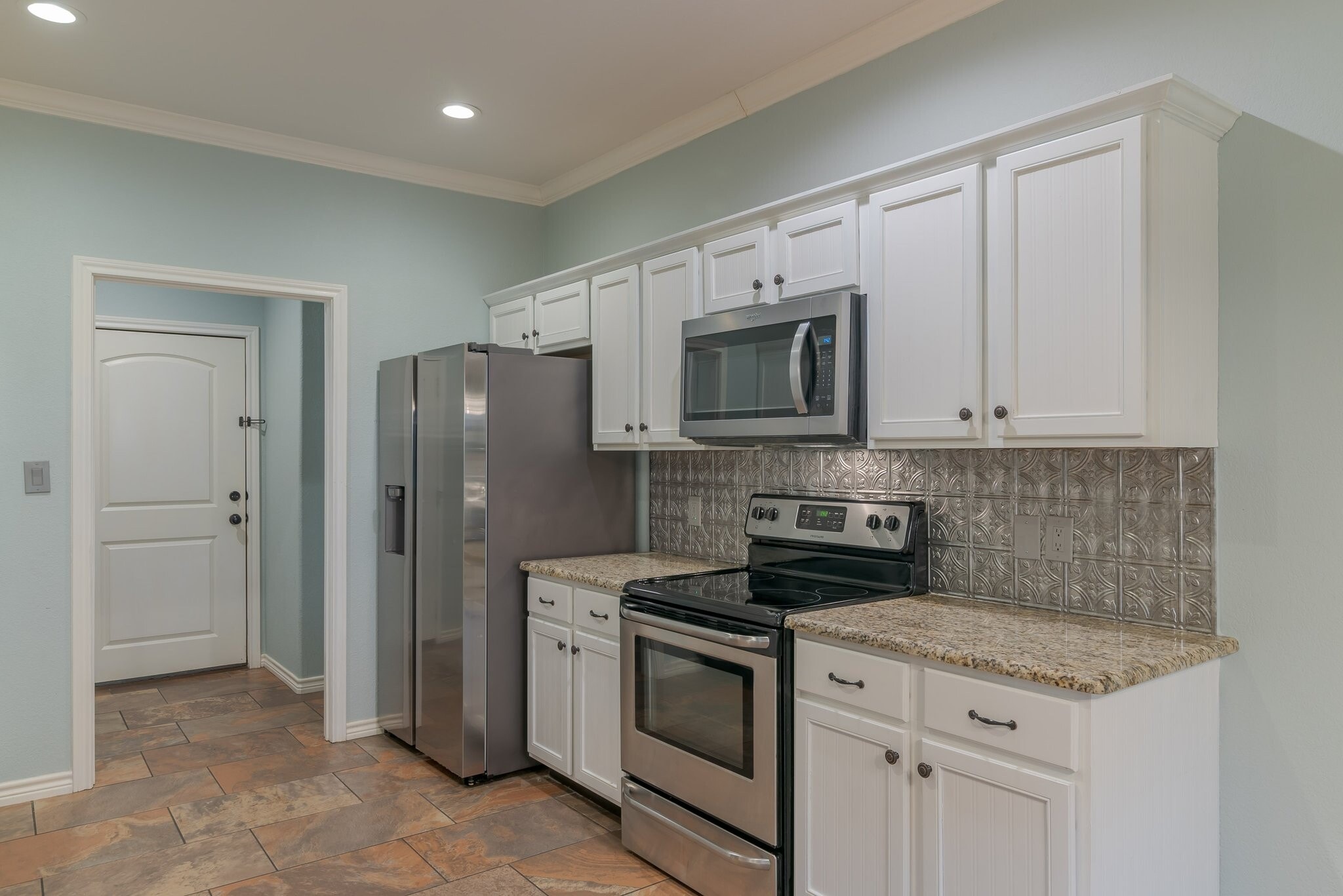 Building Photo - 2202 Woodgrove Lane