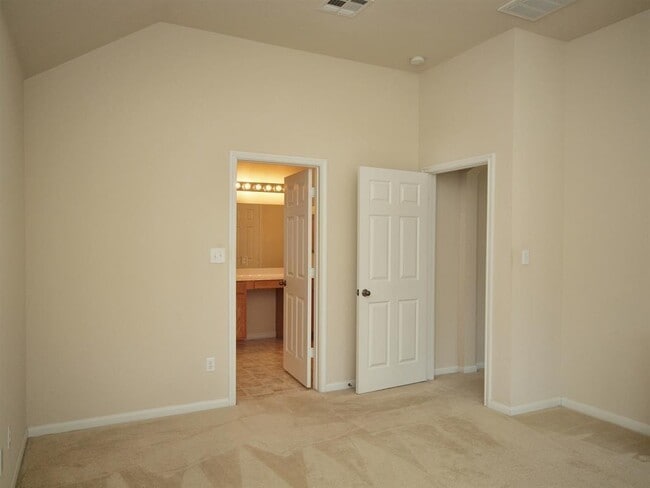 Building Photo - 161 Desert Quail Ln