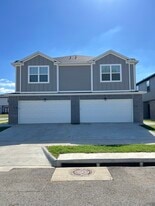 Building Photo - 1018 S Benchmark Ln