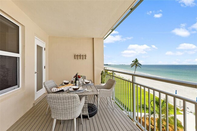 Building Photo - 601 Longboat Club Rd