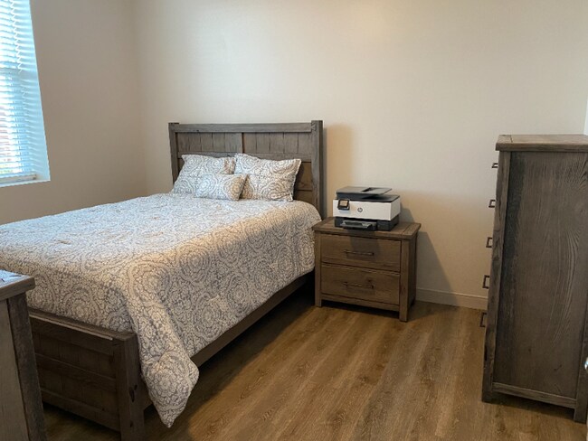 Building Photo - 103 N 1st St