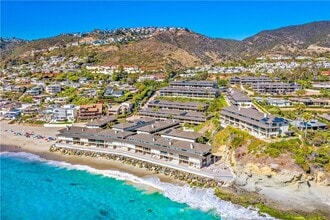Building Photo - 3 Blue Lagoon