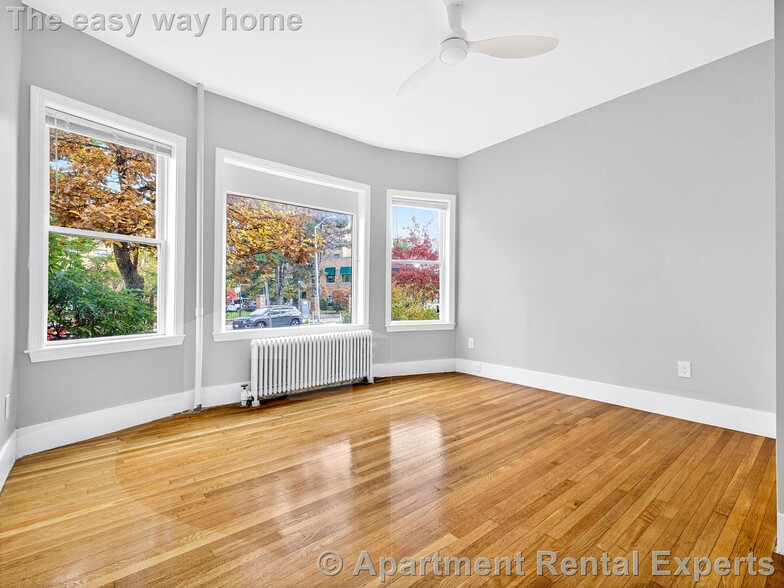 Building Photo - 1576 Cambridge St