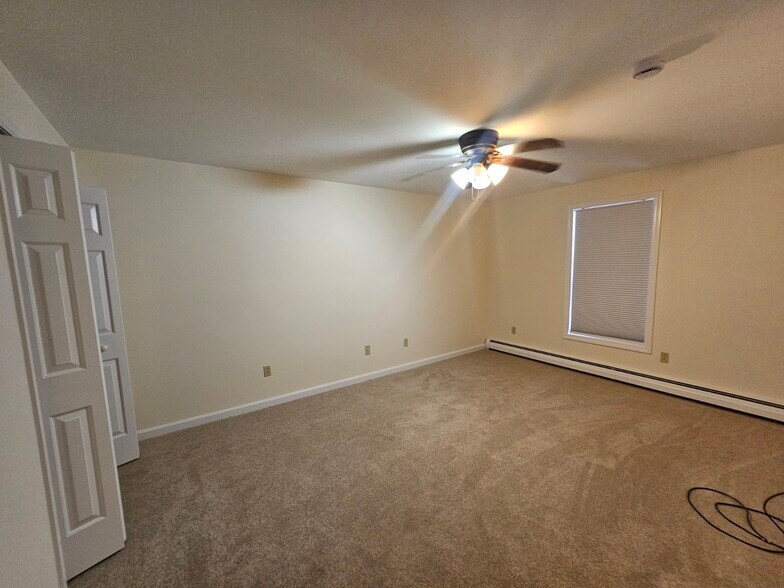 Bedroom - 585 High St