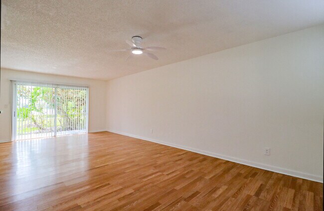 Building Photo - 3453 NW 44th St