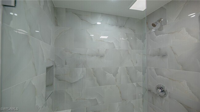 Building Photo - 2836 Arbutus St