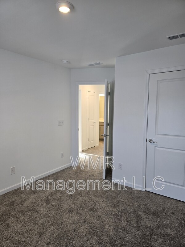 Building Photo - 1846 Teachers House Rd NW