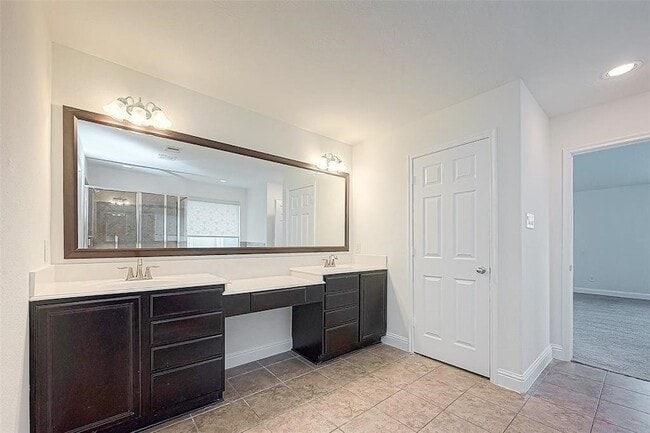 Building Photo - 4419 Matagorda Lakes Dr