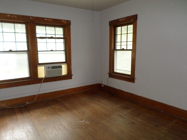 Building Photo - 1421 Humboldt St