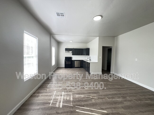 Building Photo - 908 NW 95th St
