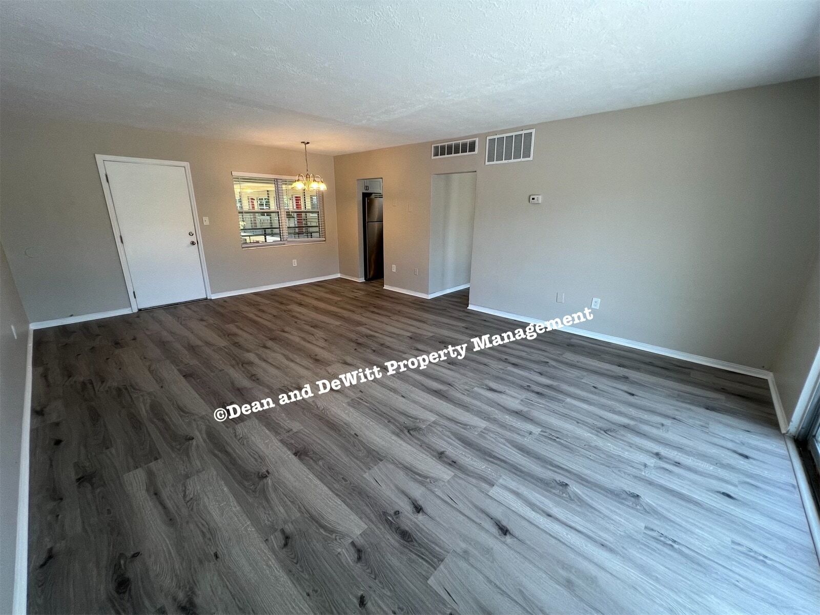 Building Photo - 1 Bed/1 Bath - Unit 17