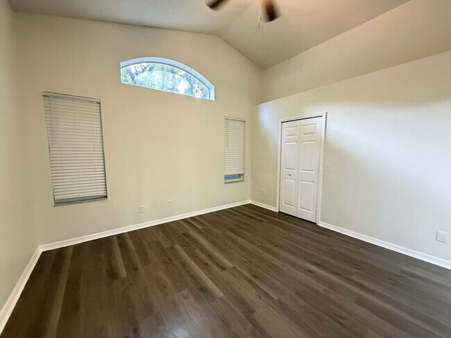 Building Photo - 10131 Rivers Trail Dr