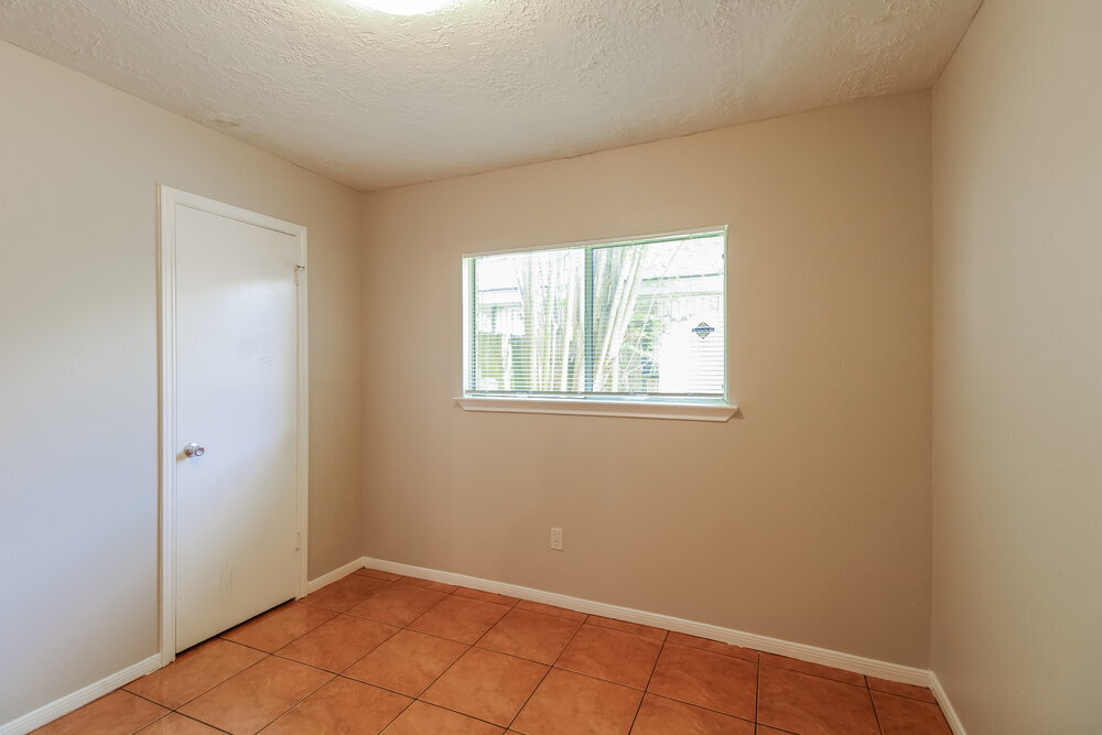 Building Photo - 15230 Loma Paseo Dr