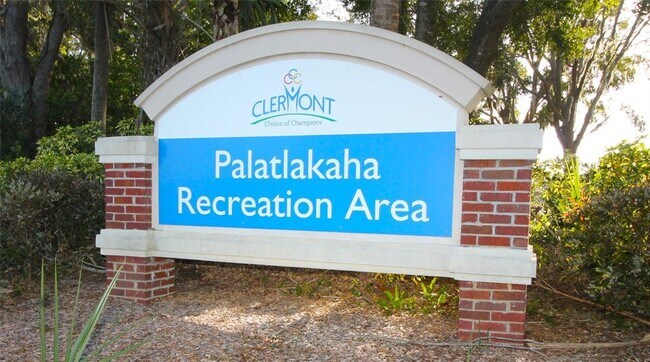 Building Photo - 1079 W Magnolia St