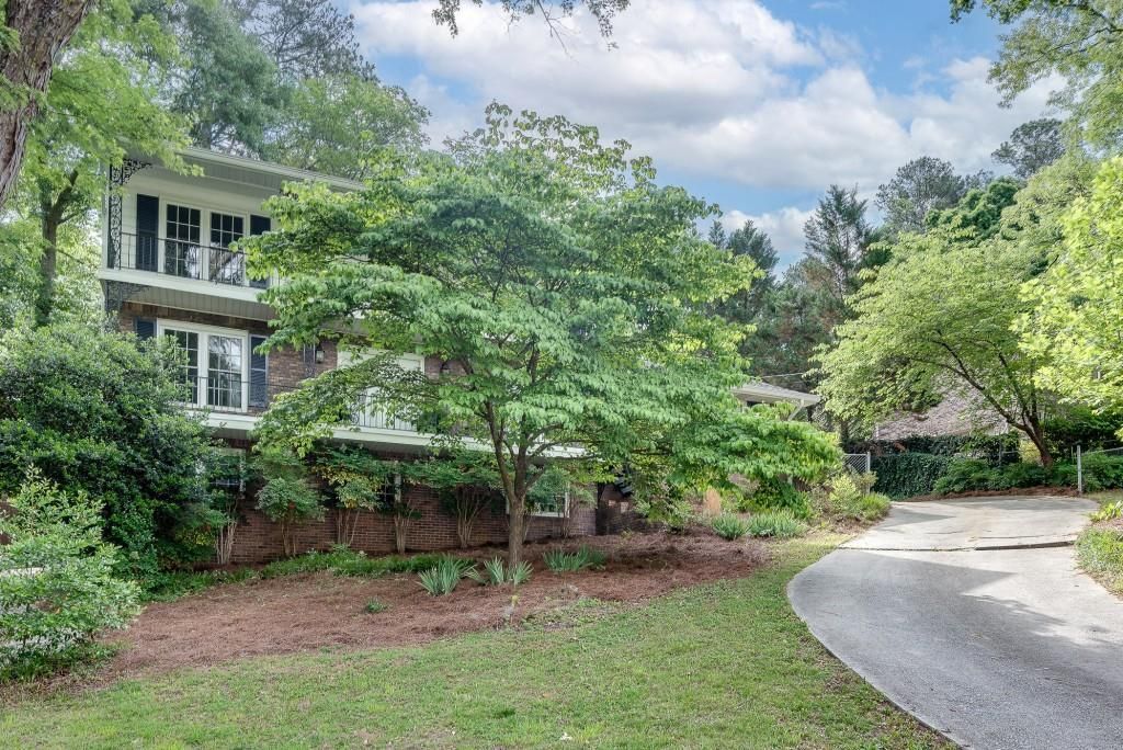 Building Photo - 2663 Rangewood Dr NE